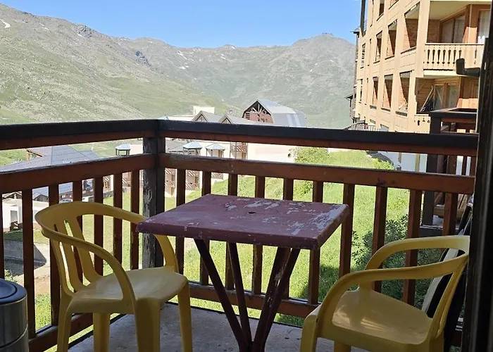 Apartment - Inout - 3 Beds Flat J-b6 *